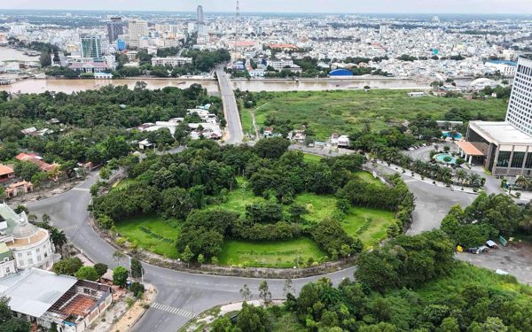 Làm rõ trách nhiệm việc để lãng phí 128 khu đất công ở Cần Thơ