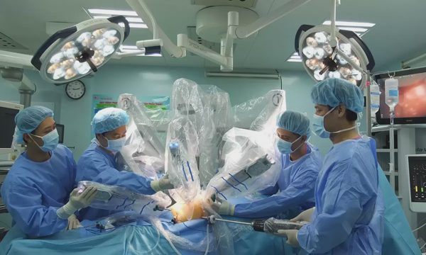 Làm sao để người bệnh hưởng lợi từ y tế kỹ thuật cao?