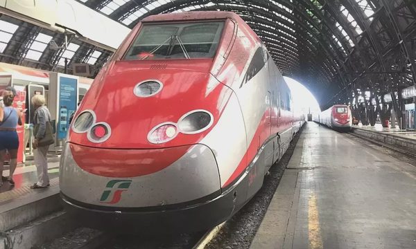 Làm thế nào để Việt Nam phát triển công nghiệp đường sắt tốc độ cao?