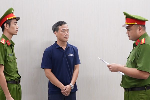 Làm việc mờ ám, chủ tịch HĐQT bị bắt tạm giam