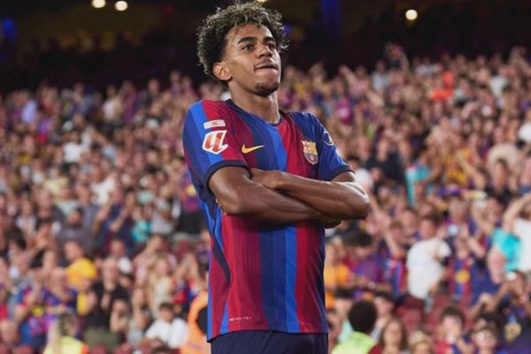 Lamine Yamal lập cú đúp, Barcelona soán ngôi đầu bảng của Real Madrid