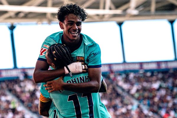 Lamine Yamal: ‘Mbappe giỏi, nhưng tôi xứng đáng Quả bóng vàng’