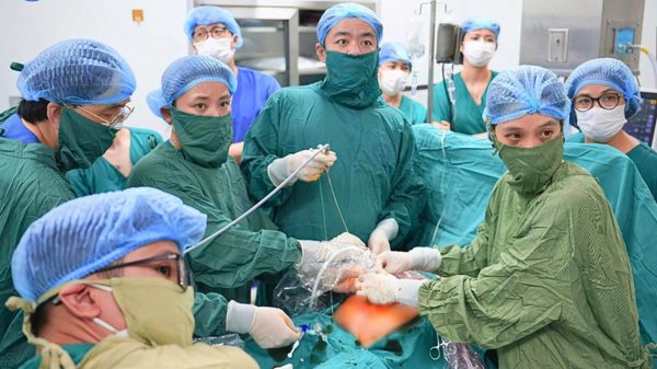 Lần đầu tiên tại Việt Nam can thiệp FETO cứu thai nhi mắc thoát vị hoành
