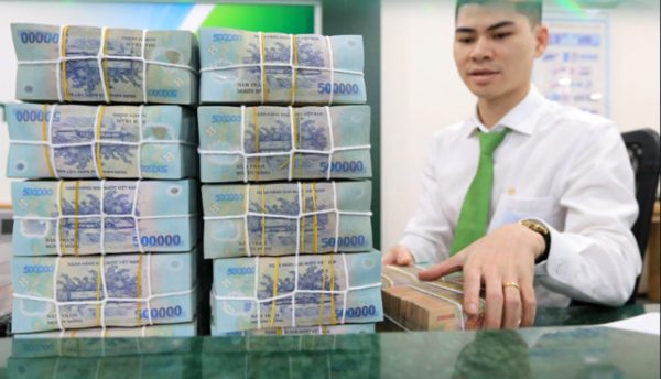 Làn sóng giảm lãi suất ngày càng sôi động, có ngân hàng đã hạ nhiều lần
