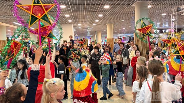 Lan tỏa hình ảnh văn hóa Việt Nam giữa lòng nước Nga