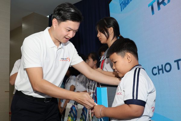 Lan tỏa nghị lực của trẻ mồ côi từ hành trình 5 năm ‘Cùng con đi tiếp cuộc đời’