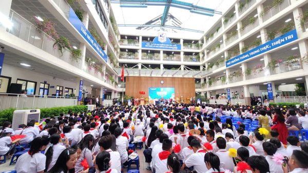 Lan tỏa những giá trị tích cực đầu năm học với học sinh