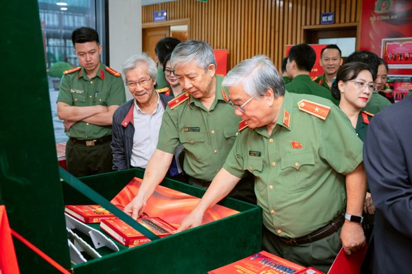 Lan tỏa văn hóa đọc, giáo dục truyền thống trong lực lượng Công an nhân dân