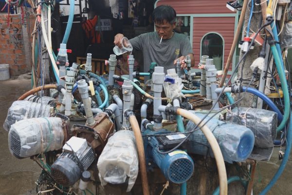 Làng biển du lịch 'khát' nước sạch
