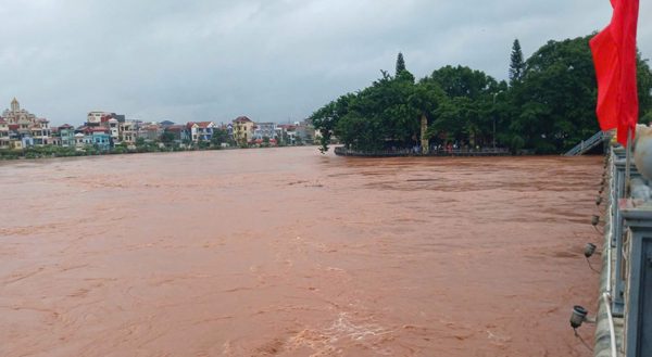 Lạng Sơn phát tin lũ khẩn cấp trên các sông