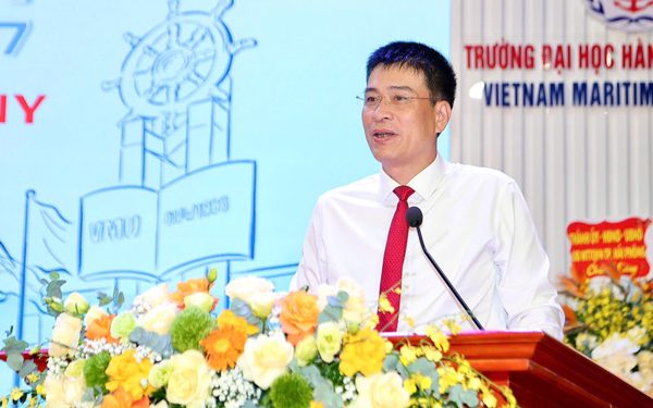 Lãnh đạo Bộ Xây dựng nêu bốn yêu cầu để phát triển Đại học Hàng hải Việt Nam
