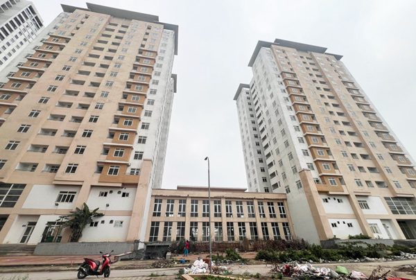 Lãnh đạo Hà Nội kiểm tra dự án tái định cư 14 năm chưa hoạt động gần Hồ Tây
