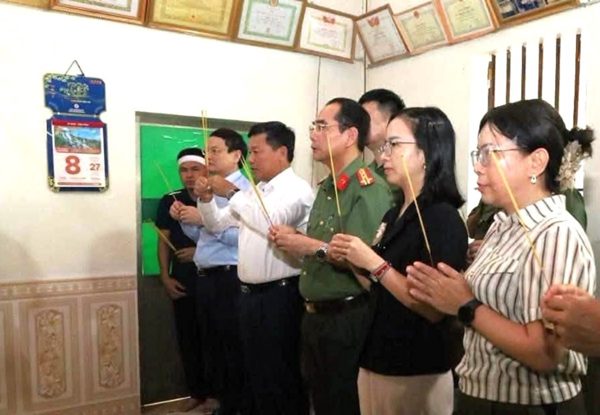 Lãnh đạo Nghệ An thăm hỏi gia đình 3 nạn nhân tử vong trong vụ án ở Đồng Nai