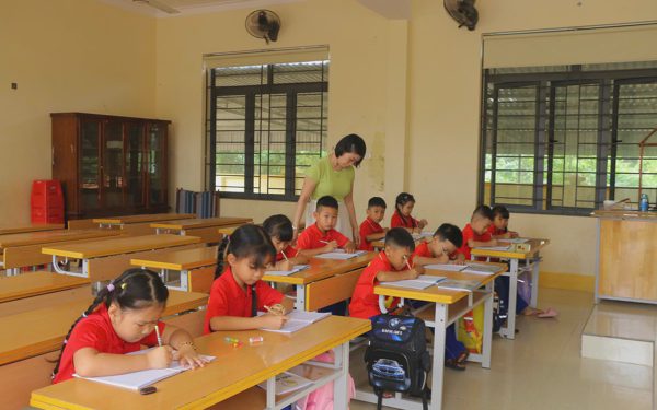 Lãnh đạo tỉnh Nghệ An chỉ đạo giải quyết vụ 127 học sinh chưa tới trường