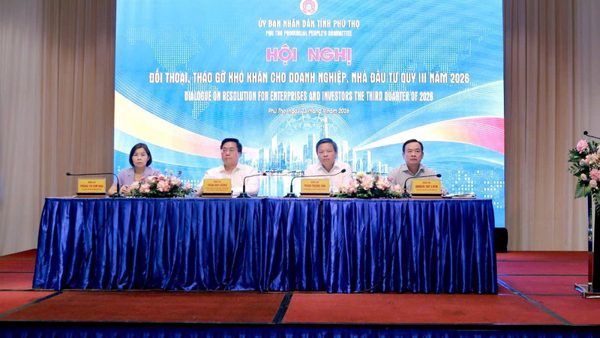 Lãnh đạo tỉnh Phú Thọ đối thoại, tháo gỡ khó khăn cho doanh nghiệp, nhà đầu tư