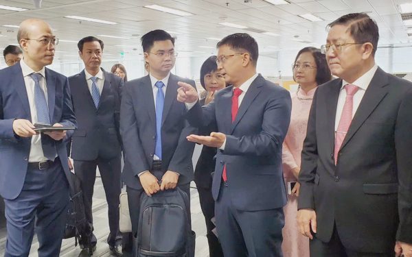 Lãnh đạo TP.HCM học cách đặc khu Hong Kong chuyển đổi số, phục vụ người dân