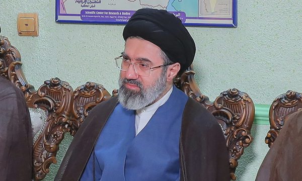 Lãnh tụ Tối cao Iran từng hai lần suýt chết trong xung đột