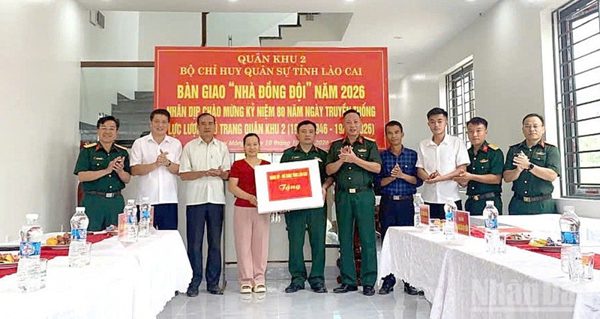 Lào Cai khánh thành, bàn giao “Nhà đồng đội” cho quân nhân