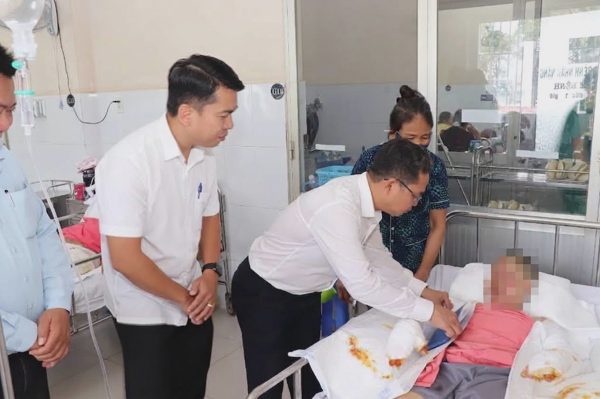 Lao vào đám cháy cứu mẹ, thiếu nữ ở TPHCM bị bỏng nặng phải ghép da
