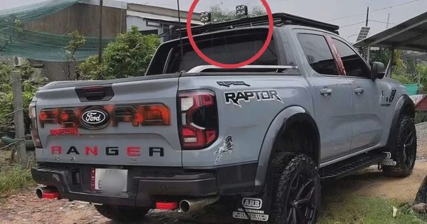 Lắp đèn nhấp nháy trên nóc xe bán tải gây lóa mắt, tài xế bị phạt
