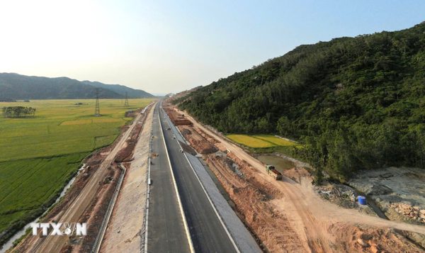 Lập Hội đồng thẩm định Báo cáo nghiên cứu tiền khả thi cao tốc Bảo Hà-Lai Châu