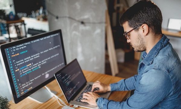 Lập trình viên đua tạo công cụ 'tẩy' nhãn AI