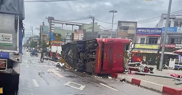 Lật xe khách giường nằm tại Gia Lai, nhiều người bị thương