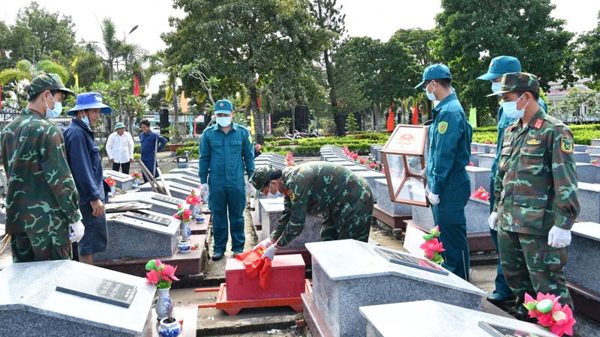 Lấy mẫu hài cốt của 643 mộ liệt sĩ chưa xác định được thông tin ở Hòn Đất