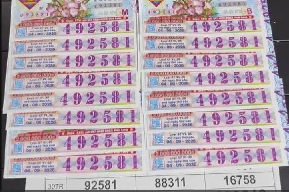 Lấy tiền boa đi mua vé số, nam công nhân vệ sinh trúng thưởng nửa tỷ đồng