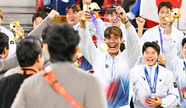 LĐBĐ Hàn Quốc phải... xin lỗi sau khi đội U23 giành HCV Asiad 20