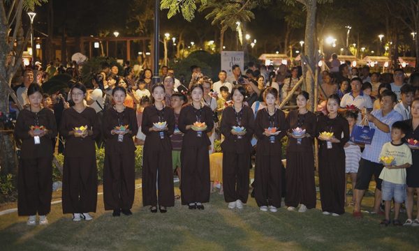 Lễ hội mùa Vu Lan bên sông Vàm Cỏ Đông