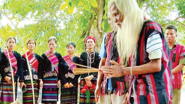 Lễ hội Trỉa lúa của đồng bào Bru-Vân Kiều