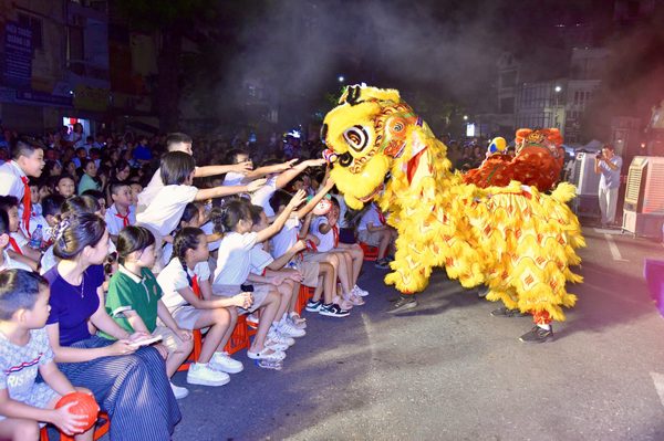 Lễ hội Trung thu Phố cổ 2026: Sắc màu truyền thống giữa lòng Hà Nội