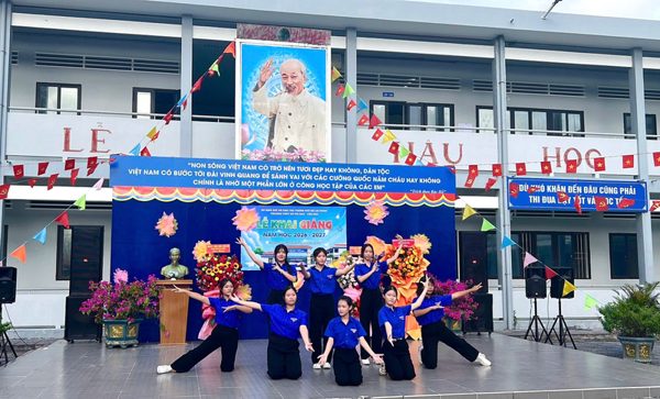 Lễ khai giảng nơi đảo xa