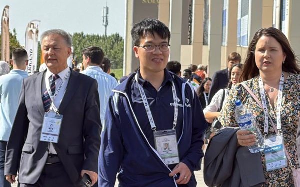 Lê Quang Liêm cùng tuyển Mỹ thi đấu như thế nào tại Olympiad?