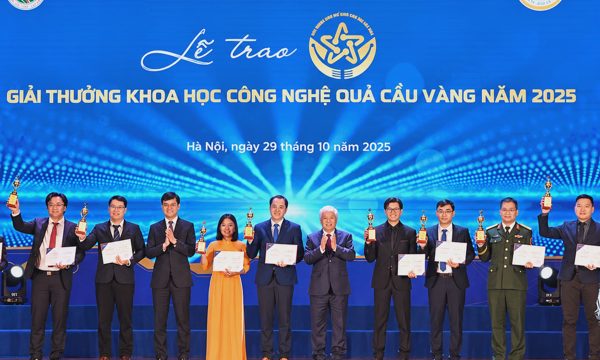 Lễ trao giải khoa học công nghệ Quả Cầu Vàng diễn ra tháng 11