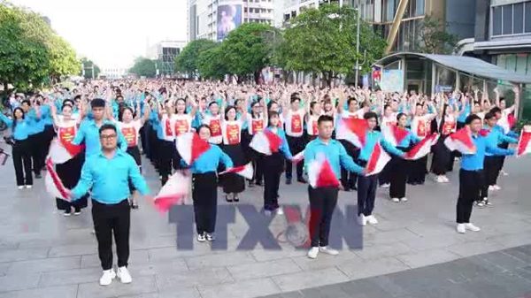 “Lên đàng” lập kỷ lục đồng ca đông nhất Việt Nam