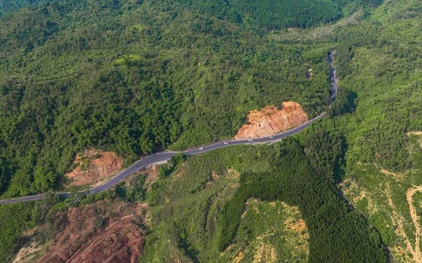 Lên phương án xử lý đoạn đường hơn 52km ngang lưng núi với 71 khúc cua gấp