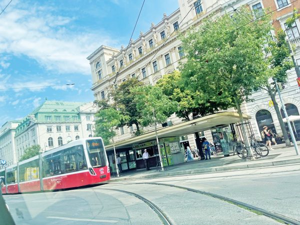 Leng keng tiếng tàu điện ở thành Vienna