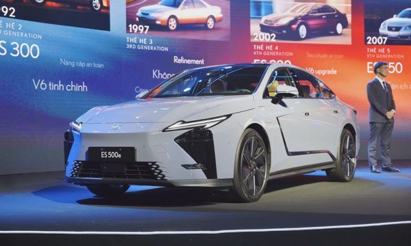 Lexus ES 2026: Chỉ hybrid và thuần điện, giá từ 2,34 tỷ đồng