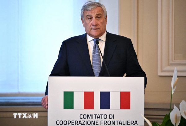 Liên minh cầm quyền Italy bất đồng về viện trợ quân sự cho Ukraine