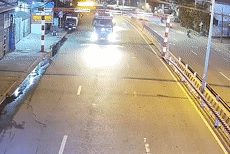Liên tiếp 3 vụ xe ô tô tông sập khung bảo vệ cầu đường sắt ở Đồng Nai