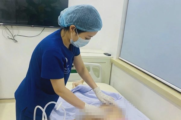 Liên tiếp 5 người nhập viện vì biến chứng làm đẹp xuất hiện sau 5-10 năm