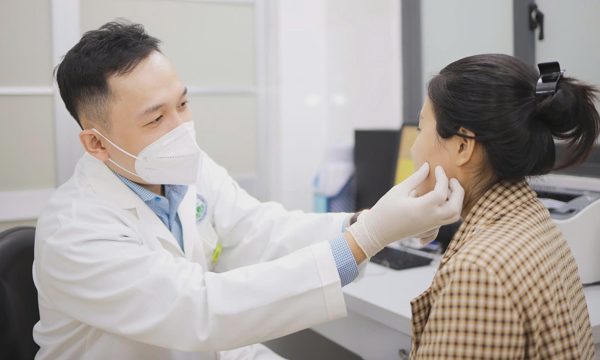Liên tục thẩm mỹ vì rối loạn mặc cảm ngoại hình