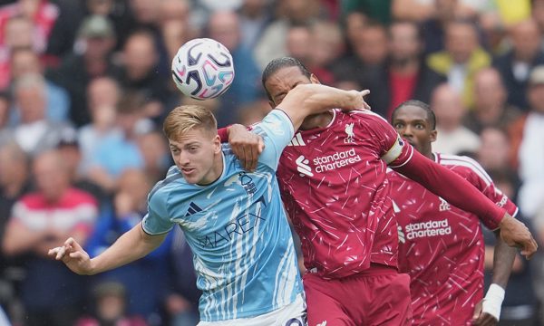 Liverpool hòa trận thứ hai liên tiếp ở Ngoại hạng Anh