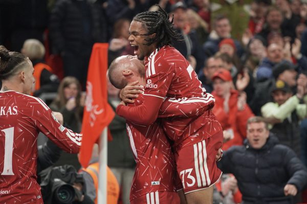 Liverpool thoát hiểm ngoạn mục ở Champions League