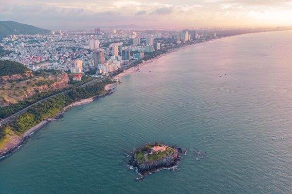 Loạt biểu tượng phố biển trên cung đường VnExpress Marathon Vũng Tàu Herbalife Cup
