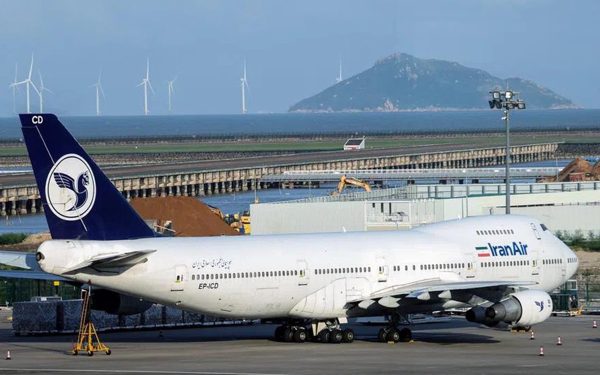 Loạt chuyến bay quốc tế của Iran bị hủy ngay ngày đầu Mỹ siết trừng phạt