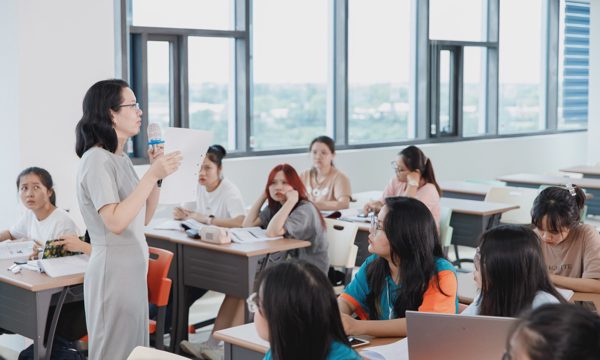 Loạt đại học chạy đua tuyển giảng viên, lương đến 150 triệu đồng