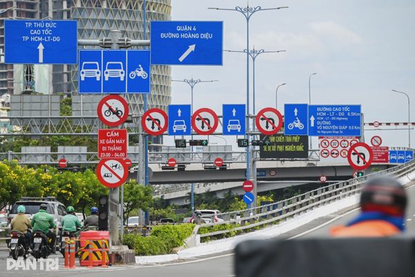 Loạt đề xuất mới về biển báo, khoảng cách đặt biển cảnh báo trên cao tốc